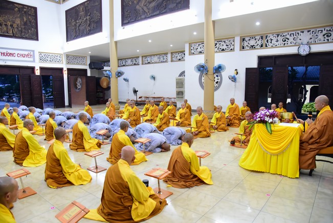 Pratimoksa commandment rite